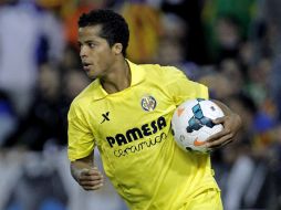 Giovani dos Santos se apuntó el descuento, que al final sólo sirvió para la honra. EFE /