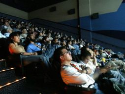 La ley obliga a los cine a reservar 10% del tiempo total para proyectar películas nacionales por un periodo no menor a una semana. ARCHIVO /