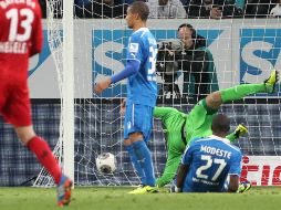 Este fue el tanto del Leverkusen, que fue un tema muy comentado en octubre de 2013. ARCHIVO /