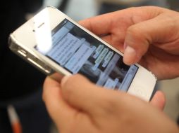WhatsApp es el medio de mensajería más usado en smartphones. ARCHIVO /