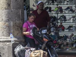 Señalan comerciantes que han propuesto la reubicación de los vendedores al Ayuntamiento tapatío, pero los ignoran. ARCHIVO /