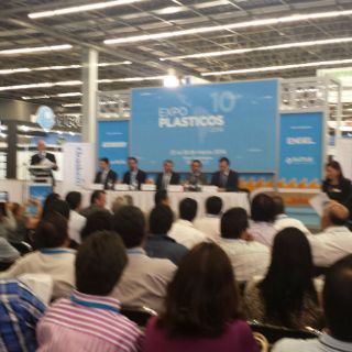 México desperdicia miles de MDD anuales en plástico