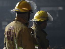 Bomberos extinguieron el fuego. ARCHIVO /