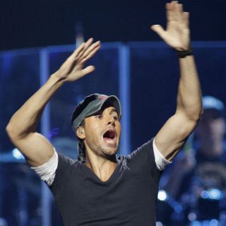 Enrique Iglesias revoluciona listas Billboard con 'Sex and Love'