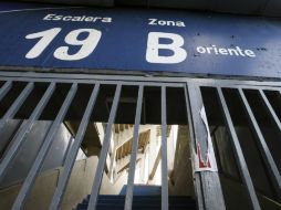 El Jalisco fue clausurado por la pelea entre barristas y policías del pasado Clásico Tapatío. ARCHIVO /