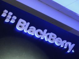 En el último trimestre del 2013, Blackberry tuvo una pérdida de 423 millones de dólares. ARCHIVO /