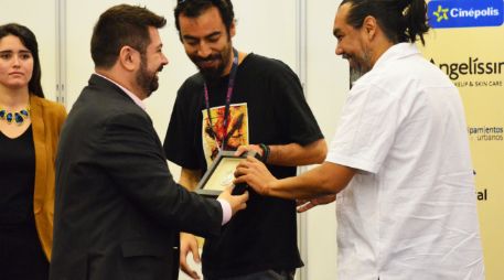 El director tapatío Pablo Márquez afirma que tuvo que vender algunas pertenencias para poder solventar la realización del documental.  /