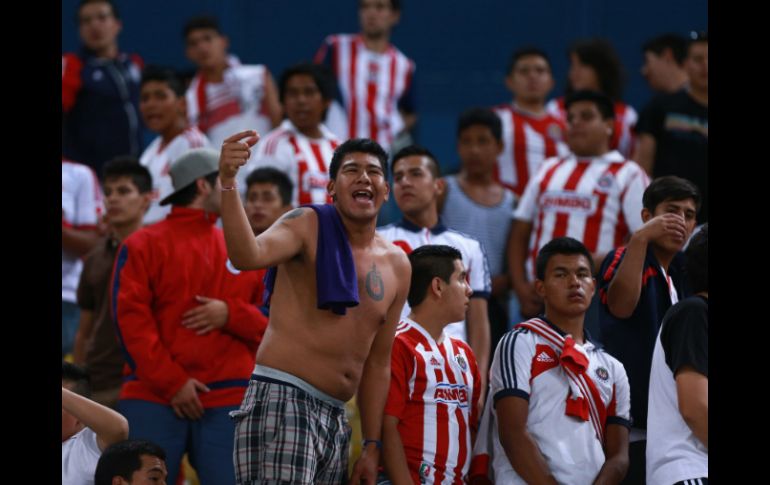 Los sujetos fueron consignados por actos violentos durante el partido de Chivas-Atlas el fin de semana pasado. ARCHIVO /