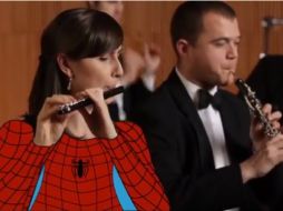 Durante el transcurso del video cada tema es acompañado con efectos visuales alusivos a las series. ESPECIAL /