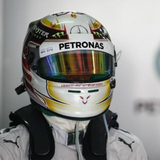 Muy contento, por el trabajo del equipo, asegura Hamilton