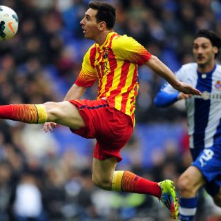 Barcelona vence a Espanyol con un penal de Messi