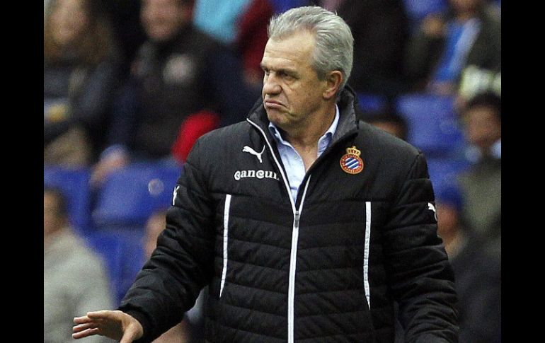 Pese al descalabro, Aguirre se mostró orgulloso de su equipo Espanyol, que ahora debe enfocarse en quedarse en la liga española. EFE /