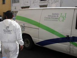 Peritos forenses llegaron para tomar indicios de los diferentes crímenes.  /