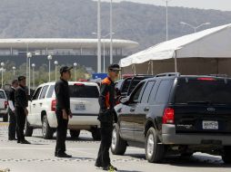 El operativo de seguridad para el Clásico Nacional fue instalado desde el mediodía y finalizará hasta que se vaya el último aficionado. SUN /