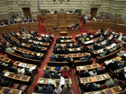 El parlamento aprueba la ley que recoge un amplio paquete de medidas fiscales y sobre liberación de mercado. ARCHIVO /