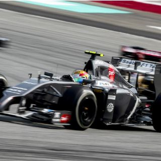 Esteban Gutiérrez padece la jornada negra en Malasia