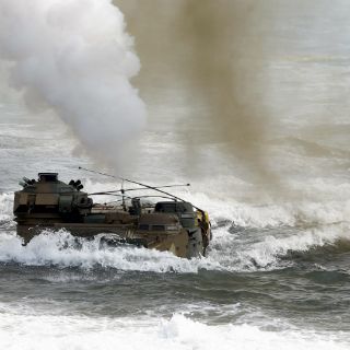 Norcorea comunica al Sur que realizará maniobras en frontera