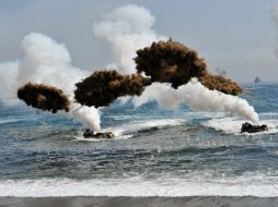 Después de comenzar los ejercicios del Norte en la frontera marítima, comenzó el intercambio de disparos con el Sur. AFP /