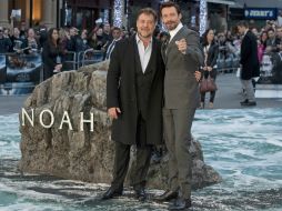 Entreno entre aguas. Russell Crowe, protagonista de la cinta llegó a la premier en Londres con un invitado especial, Hugh Jackman. EFE /