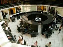 La plaza bursátil finaliza en línea con Wall Street. ARCHIVO /
