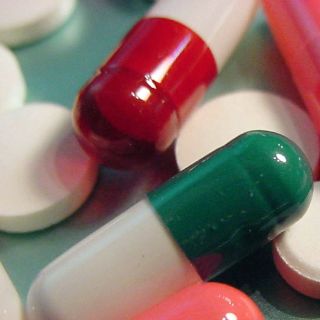 Arizona: Juez permite reglas de píldoras abortivas