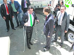 Bienvenida. El gobernador Aristóteles Sandoval es recibido por el rector Tonatiuh Bravo Padilla.  /