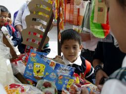 Dicen que las tienditas no tienen sentido, ya que fomentan la mala alimentación de los niños y jóvenes. ARCHIVO /