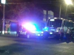 El accidente ocurrió poco después de las 20:00 horas en el cruce de Demóstenes y José María Iglesias. ESPECIAL /
