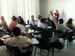 Al curso asistieron 38 personas pese a que sólo se planeó para 16 criminalistas. ESPECIAL /