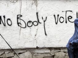 La violencia de talibanes y el miedo al fraude amenazan las elecciones de Afganistán y ponen en duda la participación del electorado. EFE /