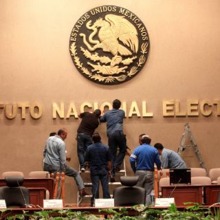 Lorenzo Córdova asume presidencia del INE