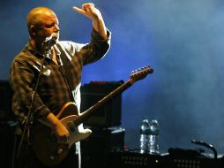 Los Pixies se estrenaron ante un público colombiano ansioso de escuchar los grandes éxitos de los años noventa pre-alternativos.  /