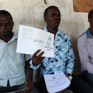 Francia envía equipo a Guinea para controlar ébola