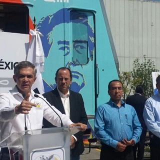 Entregan tren recuperado del Metro del DF; se llamará Octavio Paz