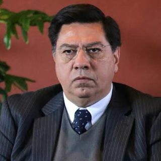 Vallejo destituye a Reyna como secretario de Gobierno