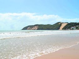 La playa de Ponta Negra, una de las más populares entre los turistas. EFE /