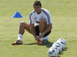 Cristiano sufrió dos sustos consecutivos, ante el Rayo Vallecano y Borussia Dortmund, al resentirse de sus molestias en esa zona. ARCHIVO /