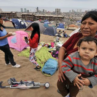 Inicia entrega masiva de ayuda a damnificados chilenos por terremoto