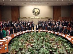 Los legisladores confian en que el INE sume esfuerzos y profesionalismo al servicio de los mexicanos. Foto: @INEMexico. ESPECIAL /