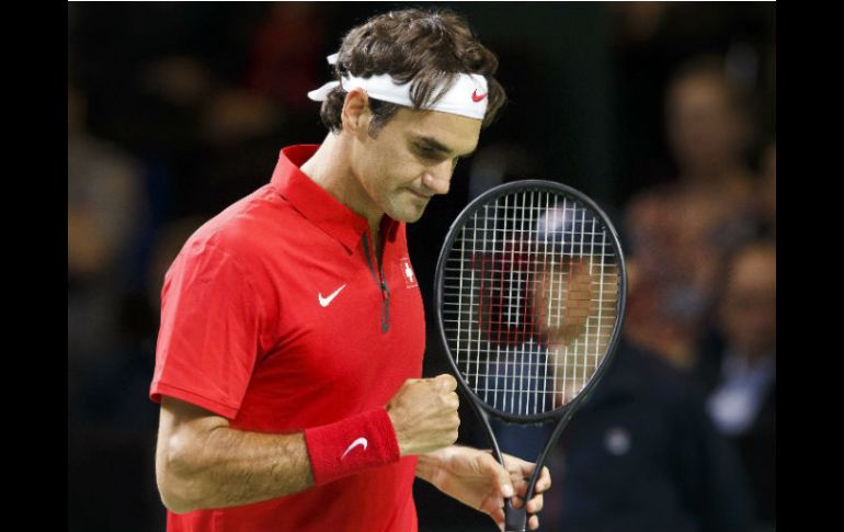 Federer selló el pase de Suiza ante Kasajistán, que enfrentará a Italia en las semifinales. EFE /