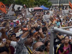 Tres mil opositores reclamaron en Caracas la liberación del presidente de Voluntad Popular, marcando dos meses de protestas. AFP /