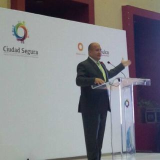 Alfaro se pronuncia en contra de más créditos públicos