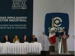 Enrique Peña Nieto ofrece un discurso en  la LXX Asamblea General Anual Ordinaria de la Caintra. TOMADA DE @ildefonsogv  /