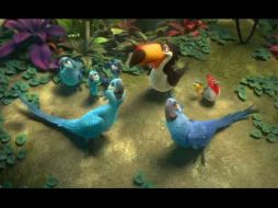 El director Carlos Saldanha retoma las aventuras de estas aves y cuenta con las voces de Jesse Eisenberg, Anne Hathaway, entre otros. ESPECIAL /