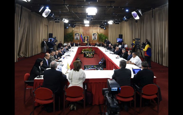 Aspectos generales de la reunión entre Nicolás Maduro y líderes de oposición. AFP /