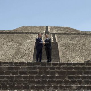 Peña y Hollande visitan Teotihuacán