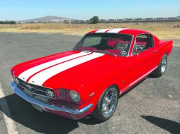 Todos los viernes. A partir de las 21:00 horas los miembros del Mustang Club Guadalajara se reunen en la agencia Ford Country.  /