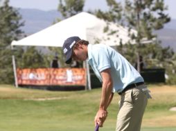 Ortiz logró cinco 'birdies' y un 'águila' que lo lanzó al primer sitio. NTX /