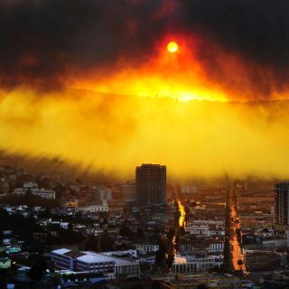 Bachelet decreta zona de catástrofe por incendio en Valparaíso