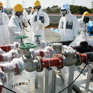 Fukushima vierte por error más de 200 toneladas de agua radiactiva
